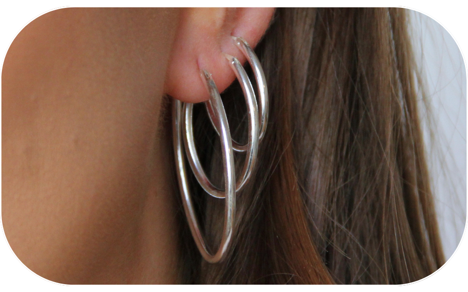 Plain Hoops Instick  (knäpps genom att änden sticks in i örhänget)