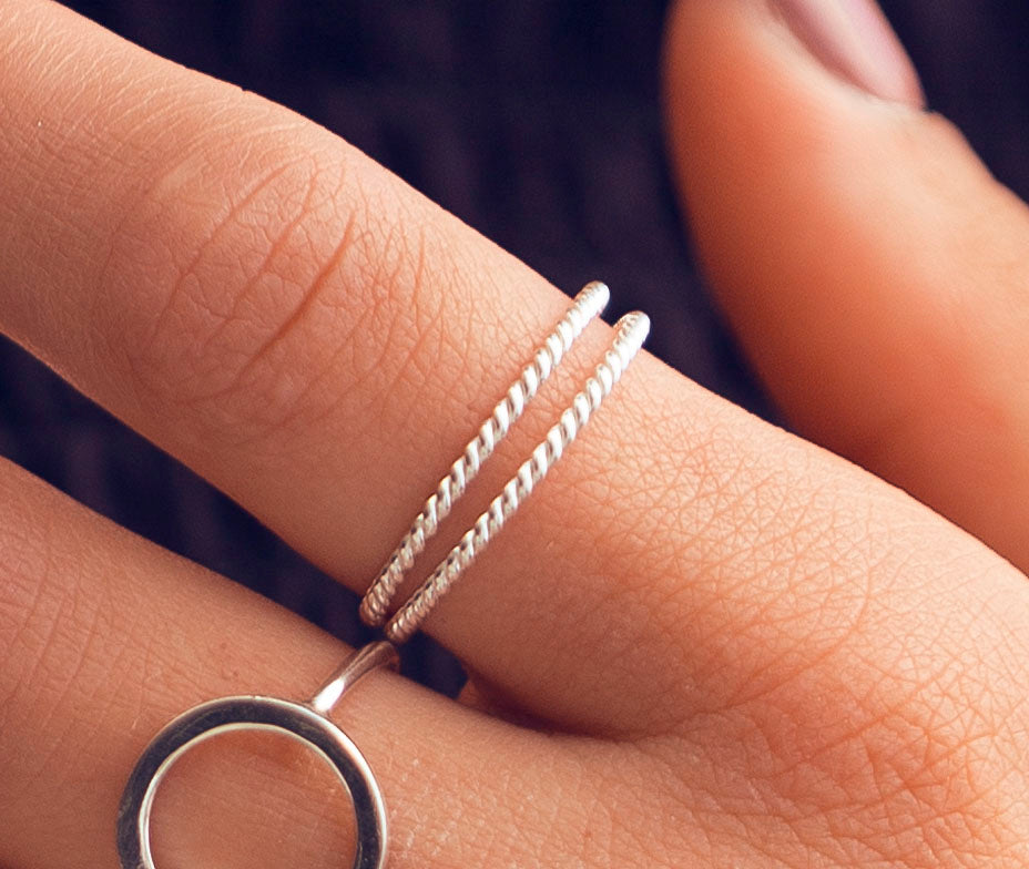 SILVER RING TWINS
