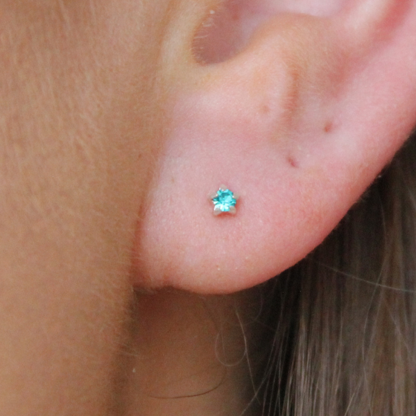 SILVERÖRHÄNGE 2MM ZIRKON MÖRK TURKOS