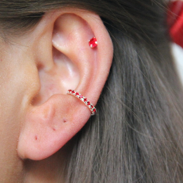 SINGLE EARCUFF I SILVER ZIRKONIA RÖD