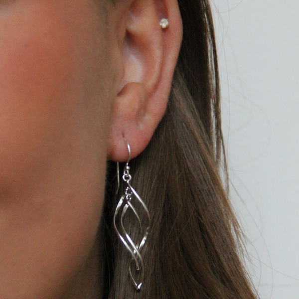SILVER PENDANT SWIRLY ELLIPS