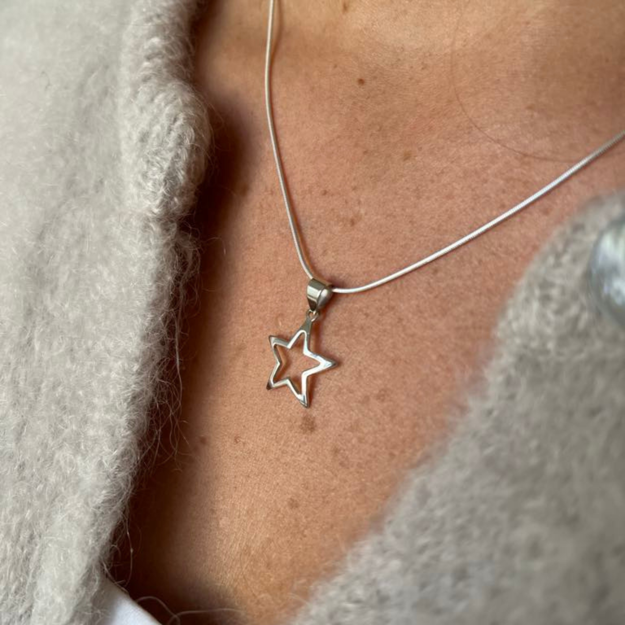 NECKLACE/CHARM LITTLE STAR