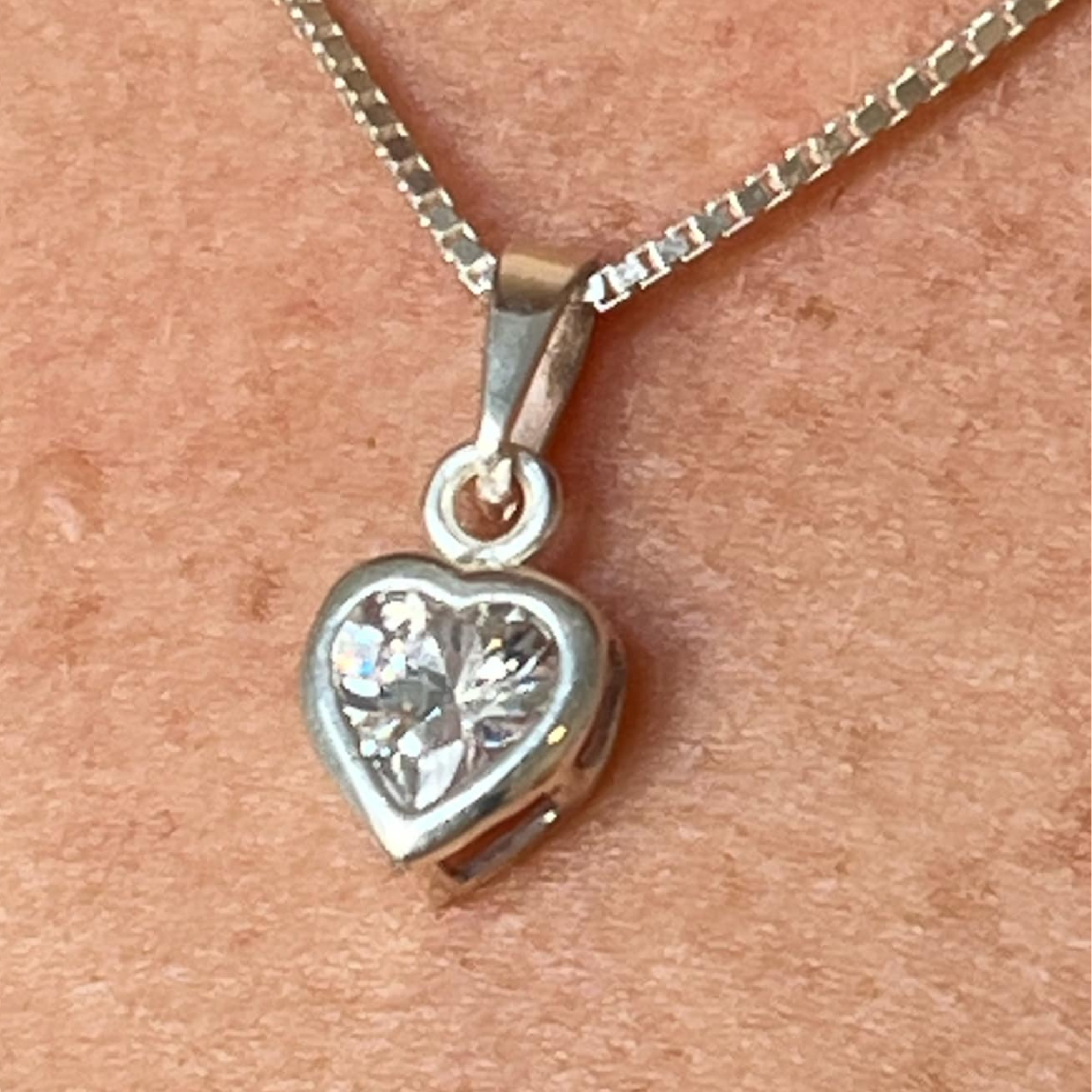 PENDANT/CHARM ZIRCONIA HEART
