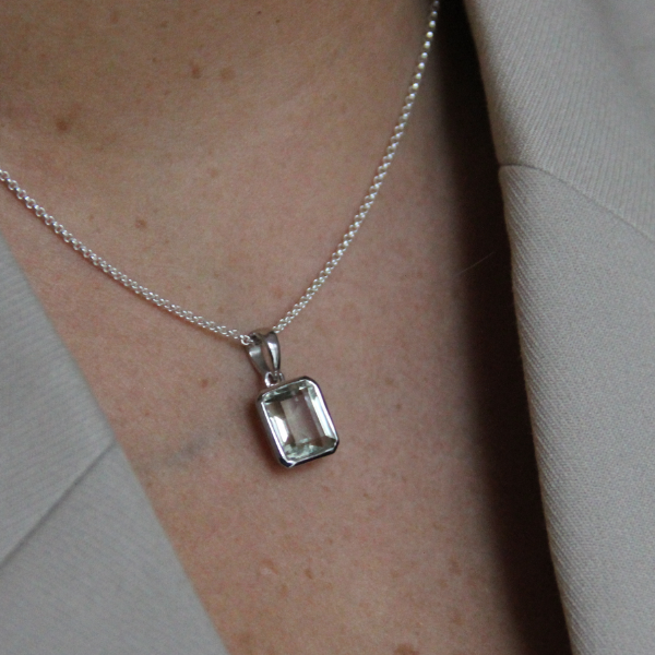 NORDHAGA Grön ametist square halssmycke