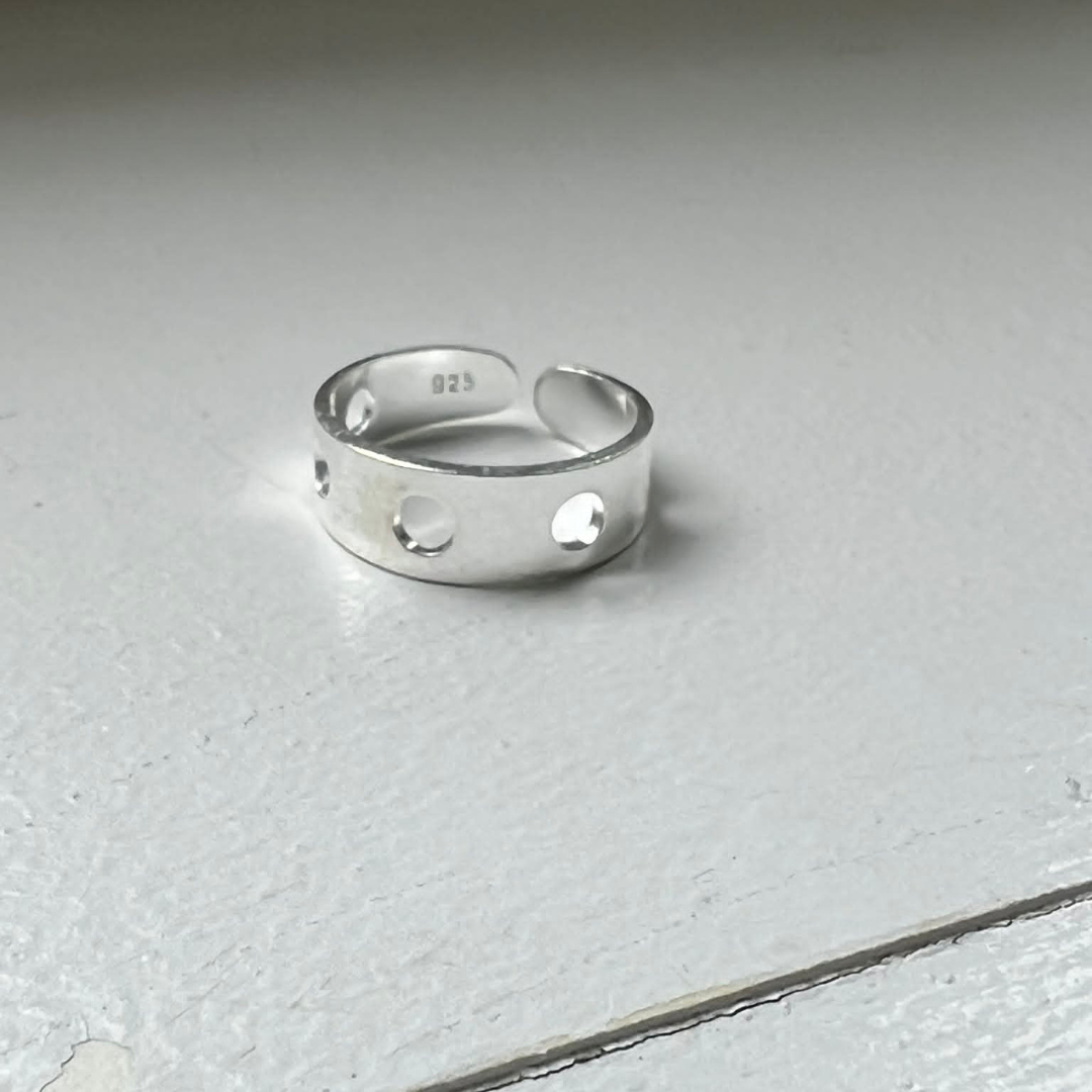 TÅRING  I SILVER HOLES